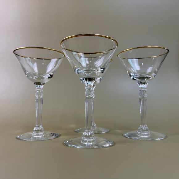 Vintage Gold Rimmed Crystal Stem Glasses – Set of 4 | Ornate Stemware - Picture 4 of 16